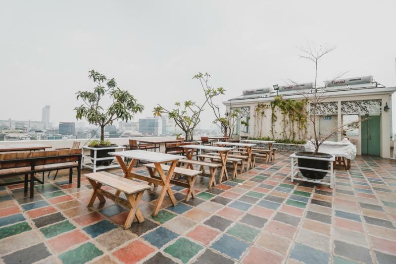 Hotel Reddoorz Premium @ Thamrin Kebon Sirih Yakarta Exterior foto